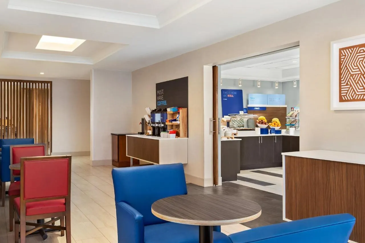 Holiday Inn Express & Suites Denver Airport By Ihg
